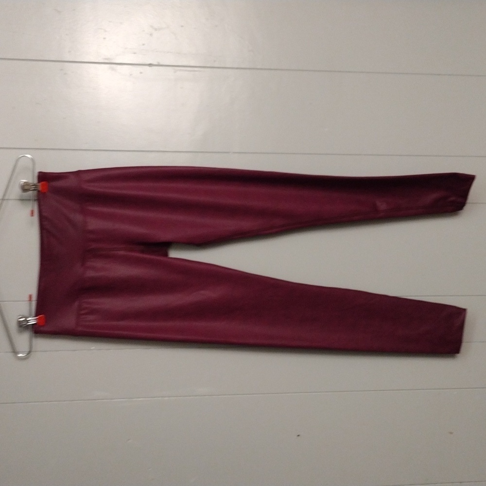 MIRA Rae Leggings Maroon Color Size Small